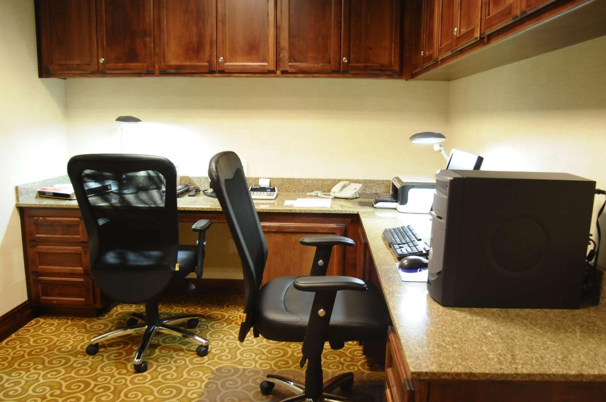 Hampton Inn & Suites Redding Zewnętrze zdjęcie