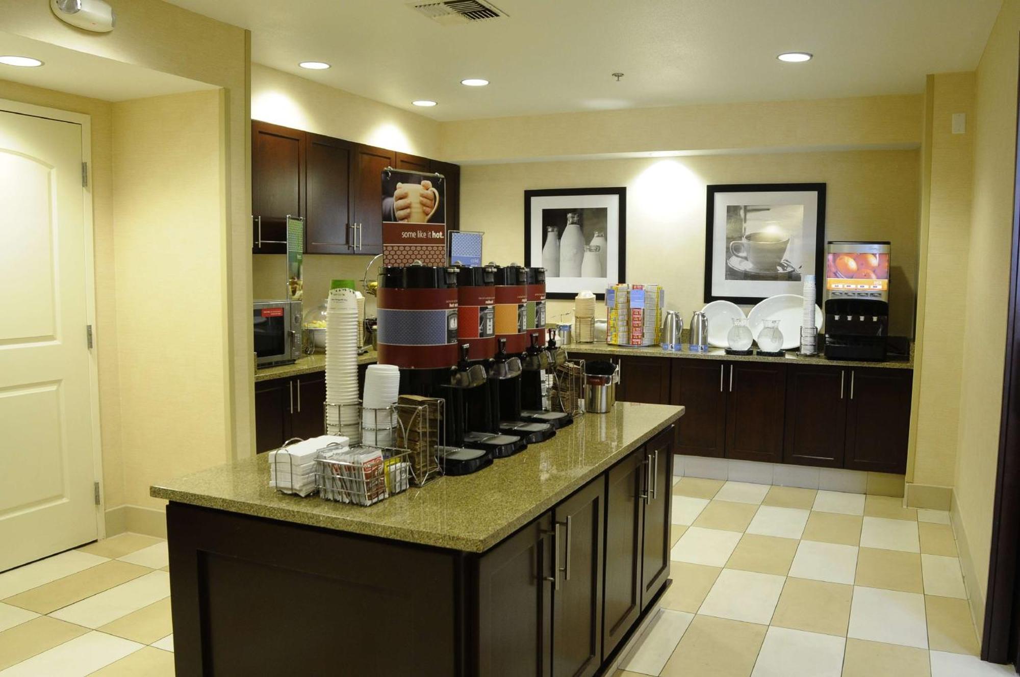 Hampton Inn & Suites Redding Zewnętrze zdjęcie