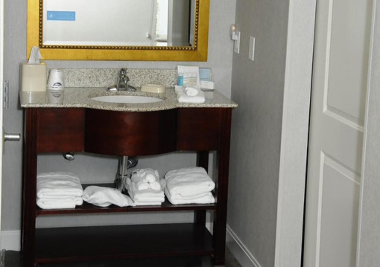 Hampton Inn & Suites Redding Zewnętrze zdjęcie