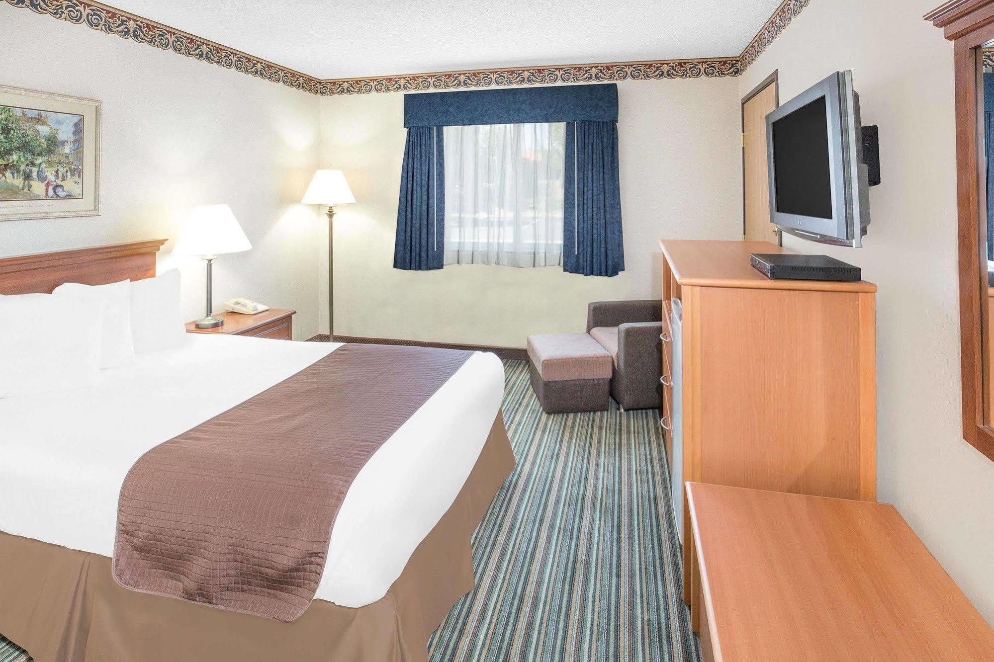 Hampton Inn & Suites Redding Zewnętrze zdjęcie