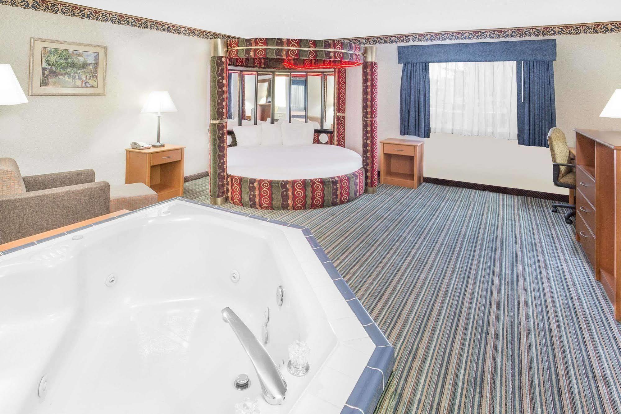 Hampton Inn & Suites Redding Zewnętrze zdjęcie