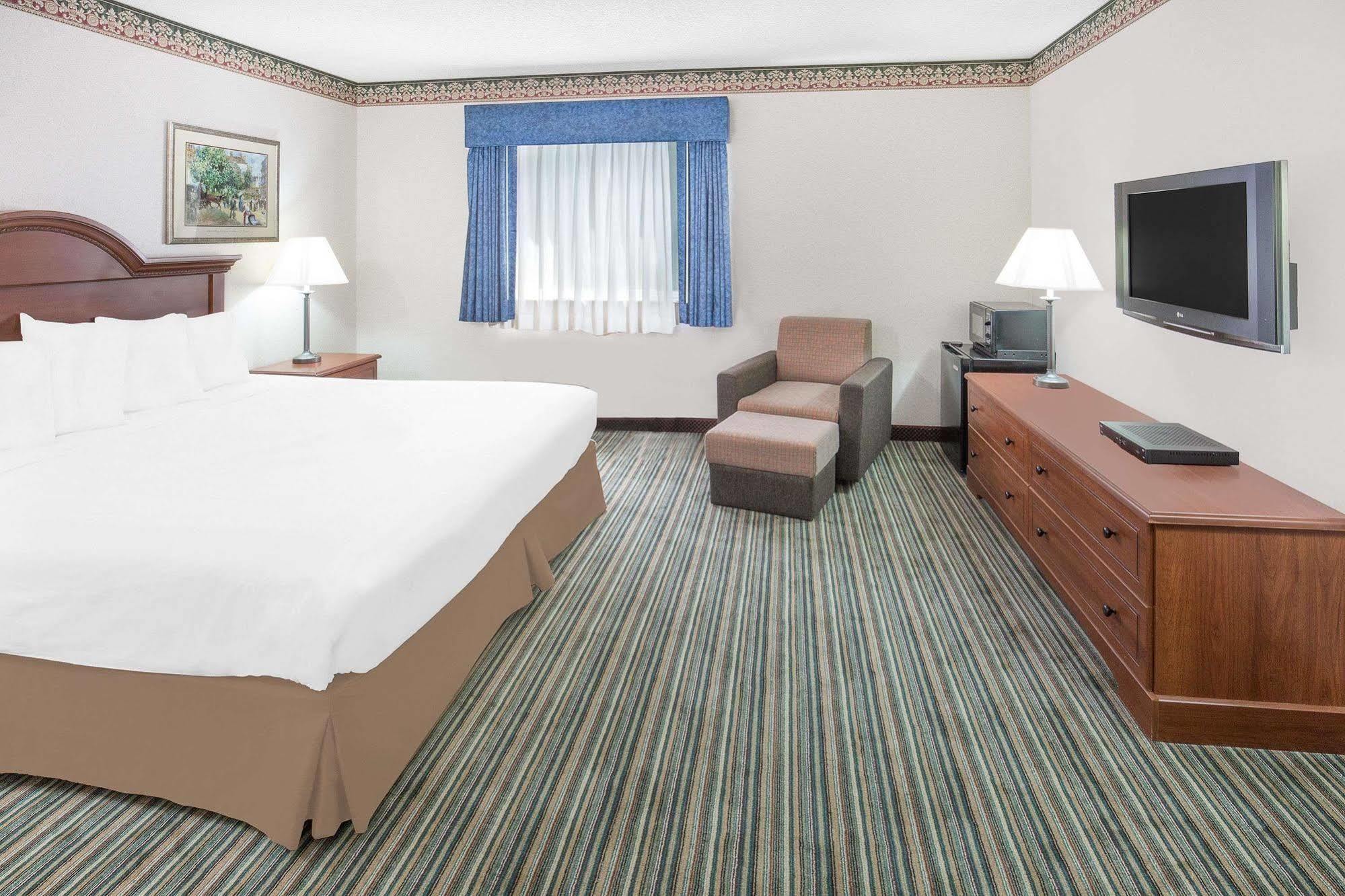 Hampton Inn & Suites Redding Zewnętrze zdjęcie