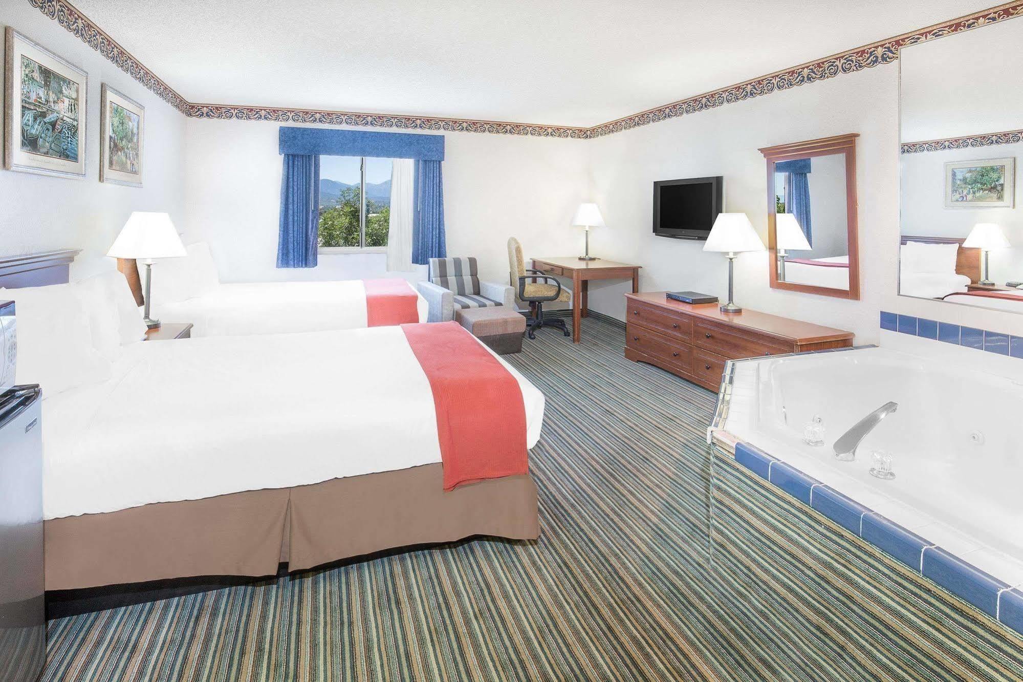 Hampton Inn & Suites Redding Zewnętrze zdjęcie